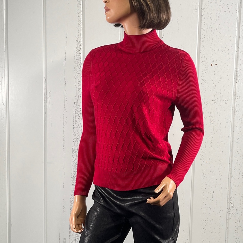 *Composition NY Women’s Red 100% Silk Turtleneck Sz M